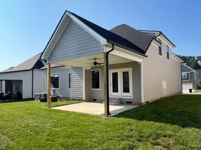463 Spiderwort Dr, Clarksville, TN 37043