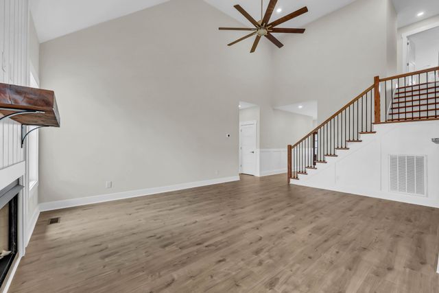 463 Spiderwort Dr, Clarksville, TN 37043