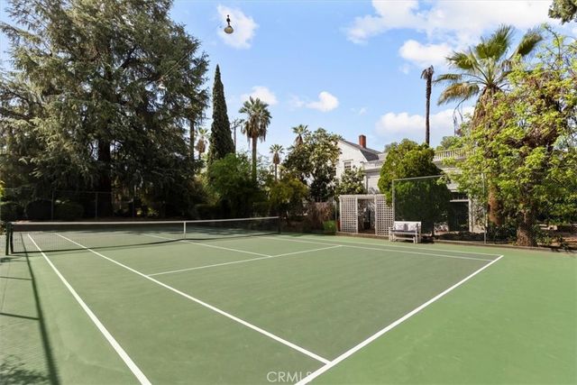 1012 W Highland Ave., Redlands, CA 92373