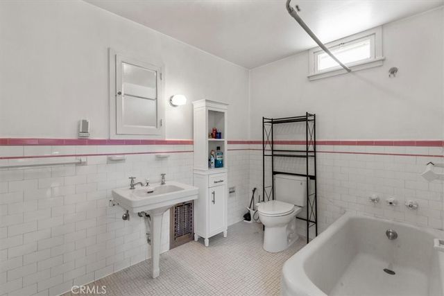 1012 W Highland Ave., Redlands, CA 92373