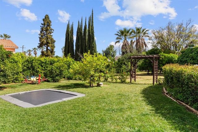 1012 W Highland Ave., Redlands, CA 92373