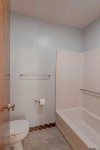 11054 Red Oak Dr, Baton Rouge, LA 70815