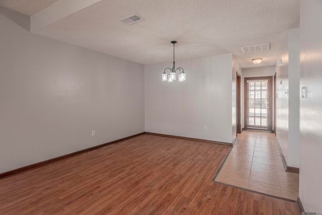 11054 Red Oak Dr, Baton Rouge, LA 70815