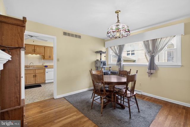 11 COLESBERY DR, New Castle, DE 19720