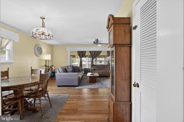 11 COLESBERY DR, New Castle, DE 19720