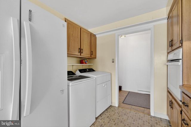 11 COLESBERY DR, New Castle, DE 19720