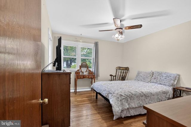 11 COLESBERY DR, New Castle, DE 19720