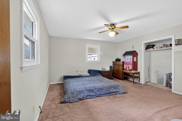 11 COLESBERY DR, New Castle, DE 19720