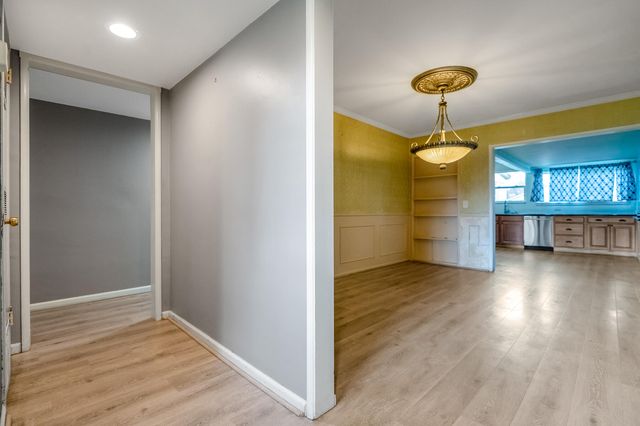 4708 W Hurley Avenue, Visalia, CA 93291