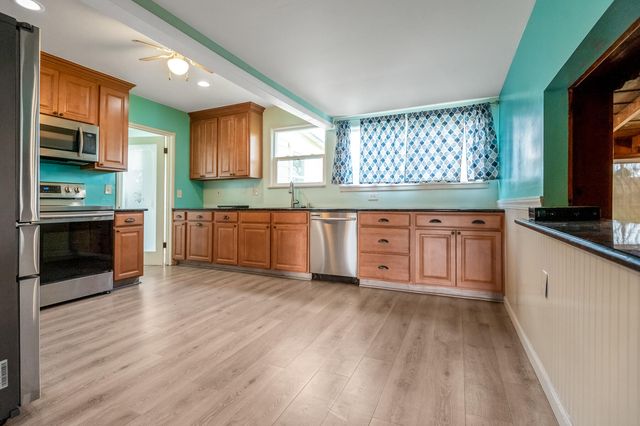 4708 W Hurley Avenue, Visalia, CA 93291