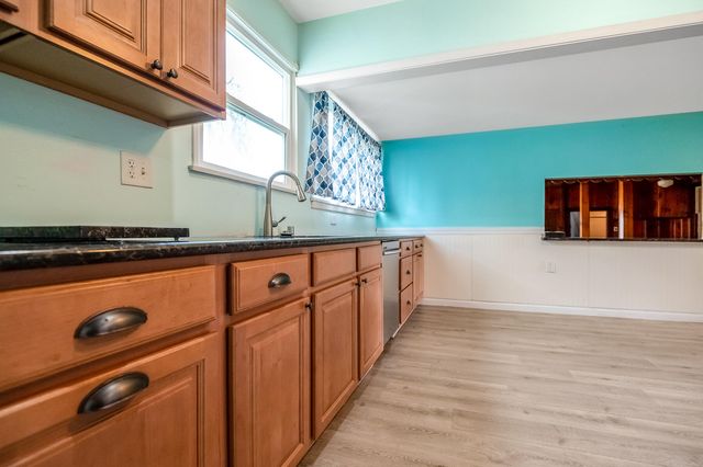 4708 W Hurley Avenue, Visalia, CA 93291