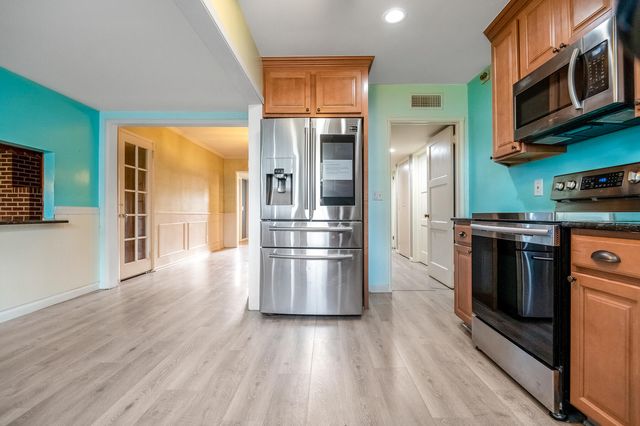 4708 W Hurley Avenue, Visalia, CA 93291