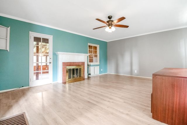 4708 W Hurley Avenue, Visalia, CA 93291