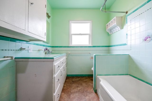 4708 W Hurley Avenue, Visalia, CA 93291