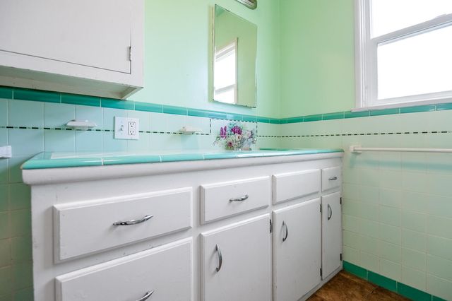 4708 W Hurley Avenue, Visalia, CA 93291