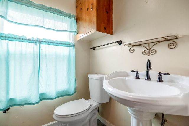 4708 W Hurley Avenue, Visalia, CA 93291