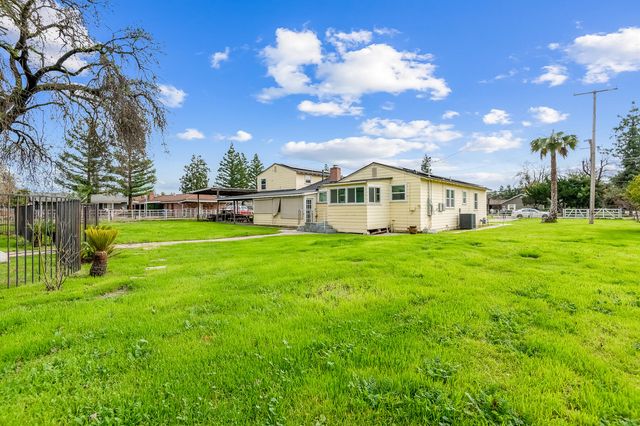 4708 W Hurley Avenue, Visalia, CA 93291