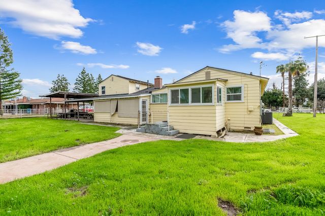 4708 W Hurley Avenue, Visalia, CA 93291