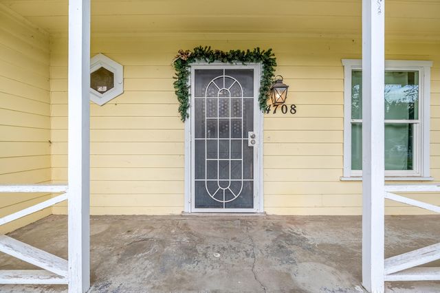 4708 W Hurley Avenue, Visalia, CA 93291