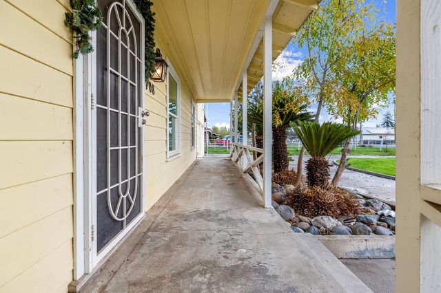 4708 W Hurley Avenue, Visalia, CA 93291