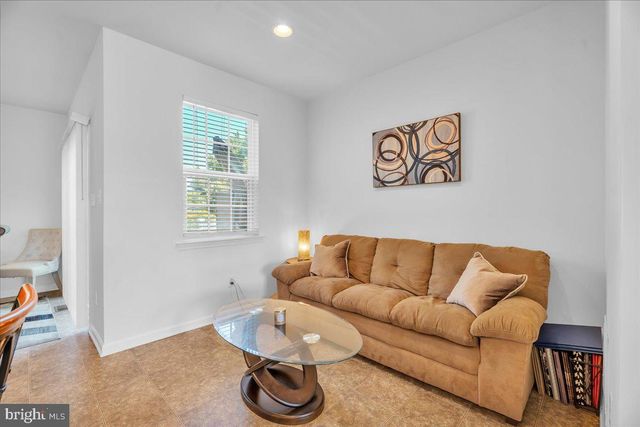 465 DOGWOOD DR, Deptford, NJ 08096