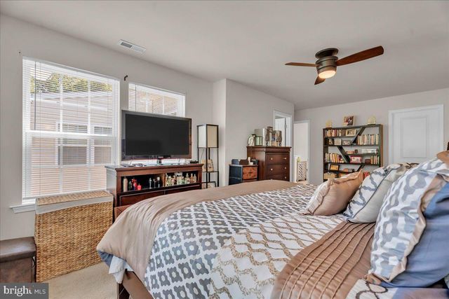 465 DOGWOOD DR, Deptford, NJ 08096