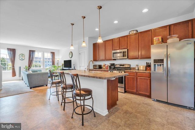 465 DOGWOOD DR, Deptford, NJ 08096