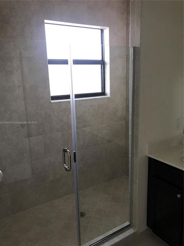 8806 NW 103rd Ave, Doral, FL 33178