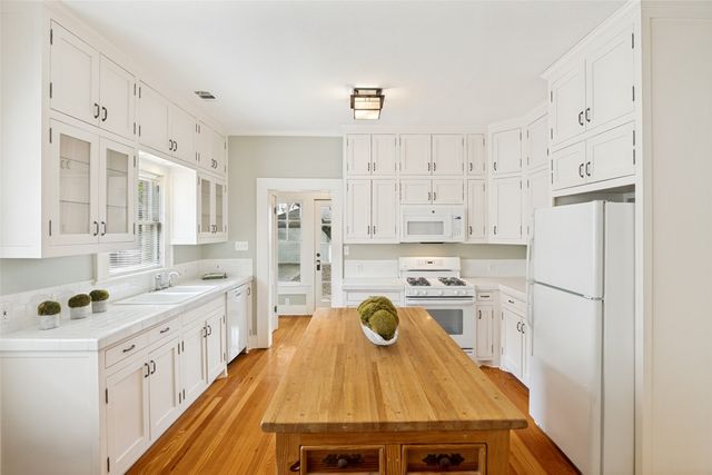 6139 La Vista Drive, Dallas, TX 75214