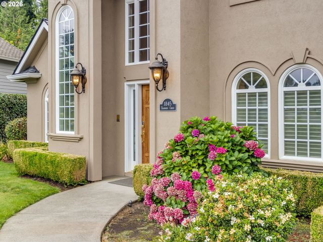 1845 N TEAKWOOD Cir, Canby, OR 97013