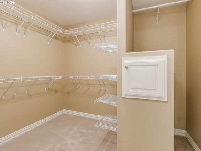 1845 N TEAKWOOD Cir, Canby, OR 97013
