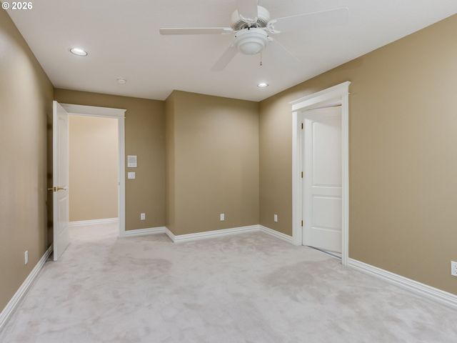 1845 N TEAKWOOD Cir, Canby, OR 97013