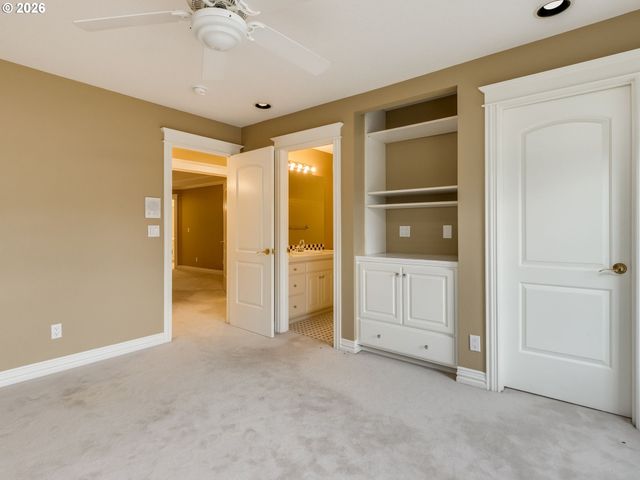 1845 N TEAKWOOD Cir, Canby, OR 97013