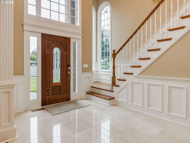 1845 N TEAKWOOD Cir, Canby, OR 97013