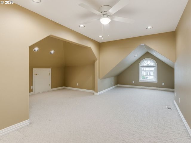 1845 N TEAKWOOD Cir, Canby, OR 97013