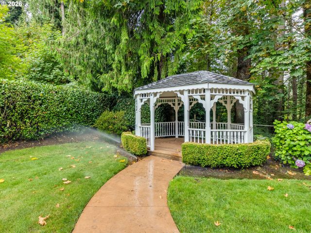 1845 N TEAKWOOD Cir, Canby, OR 97013