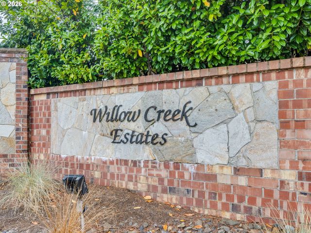 1845 N TEAKWOOD Cir, Canby, OR 97013