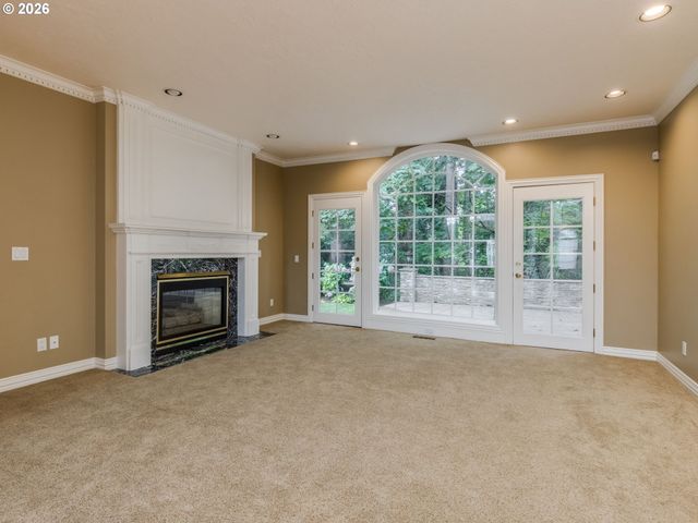 1845 N TEAKWOOD Cir, Canby, OR 97013