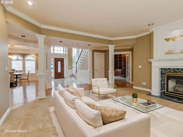 1845 N TEAKWOOD Cir, Canby, OR 97013
