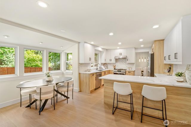 18501 28th Avenue SE, Bothell, WA 98012