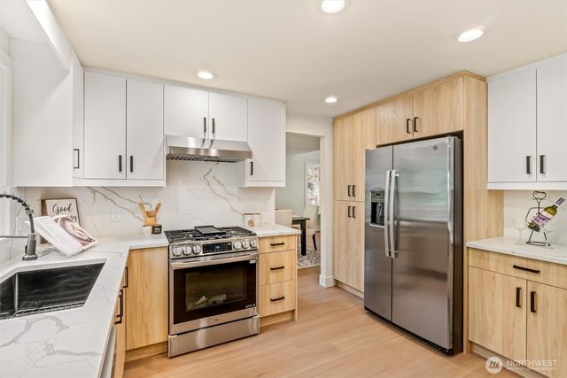 18501 28th Avenue SE, Bothell, WA 98012