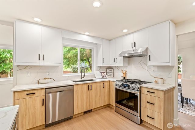 18501 28th Avenue SE, Bothell, WA 98012