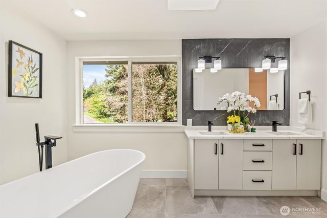 18501 28th Avenue SE, Bothell, WA 98012