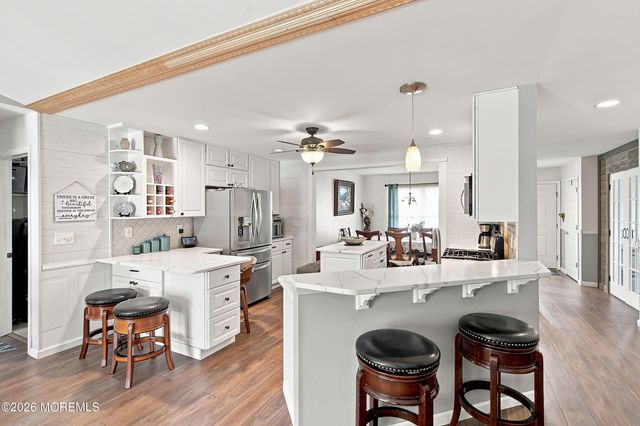 133 Mooring Road, Manahawkin, NJ 08050