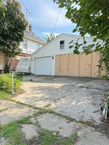 2025 Adams Avenue, Flint, MI 48505