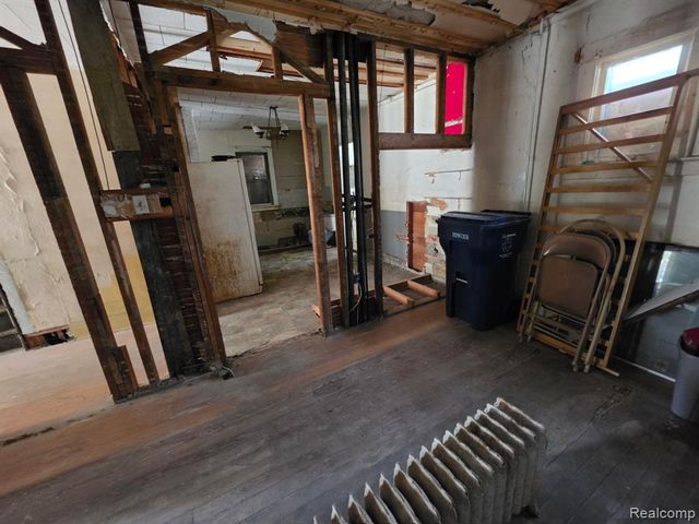 2025 Adams Avenue, Flint, MI 48505