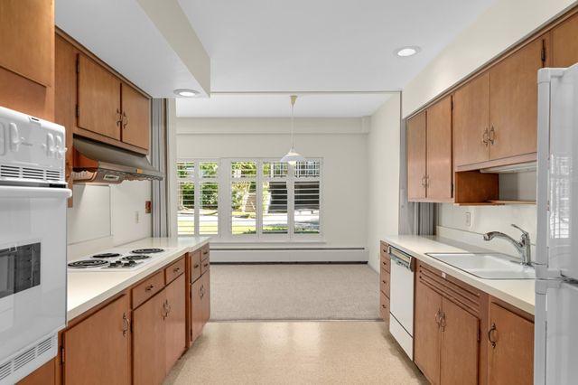 3540 James Avenue S 106, Minneapolis, MN 55408