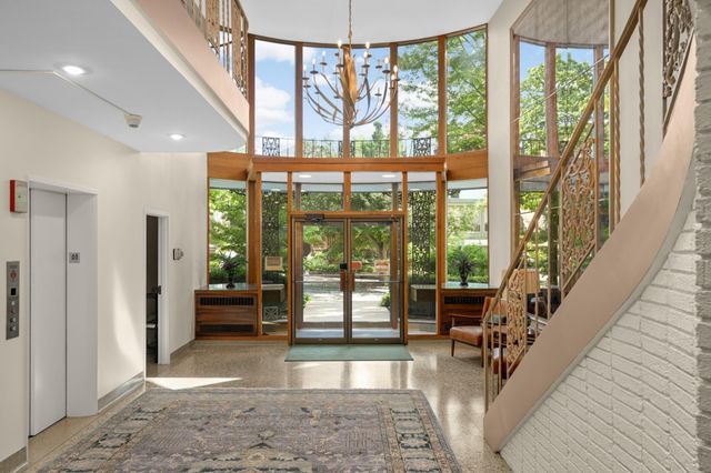 3540 James Avenue S 106, Minneapolis, MN 55408