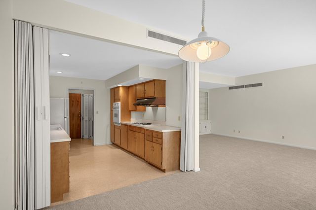 3540 James Avenue S 106, Minneapolis, MN 55408