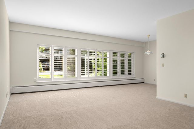 3540 James Avenue S 106, Minneapolis, MN 55408